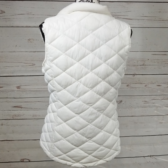 SOLD Tek Gear White Puffer Vest - Picture 3 of 5